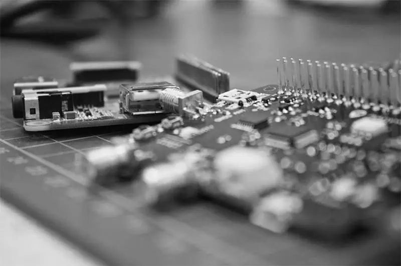 Electronic Systems & IoT: Future of Smart Devices Electronic Systems & IoT: Future of Smart Devices